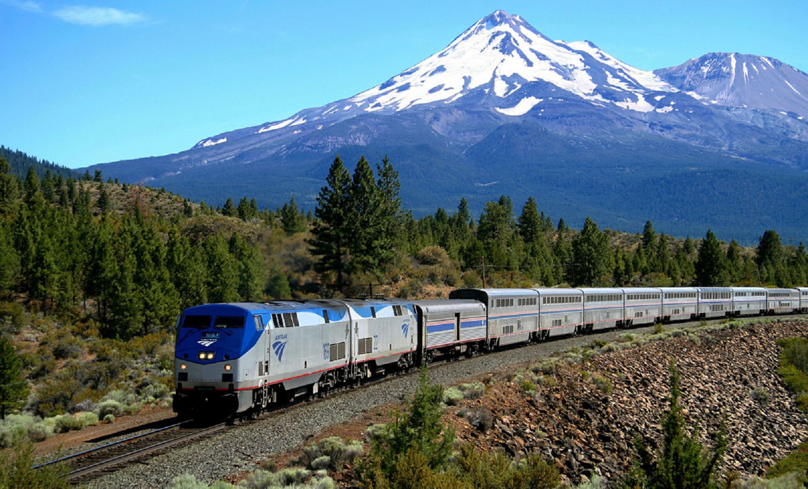 What to Expect Onboard a LongDistance Amtrak Train Amtrak Vacations®