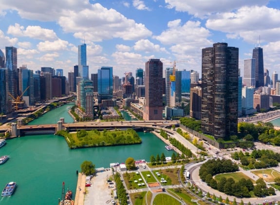 chicago_aerial_skyline_view