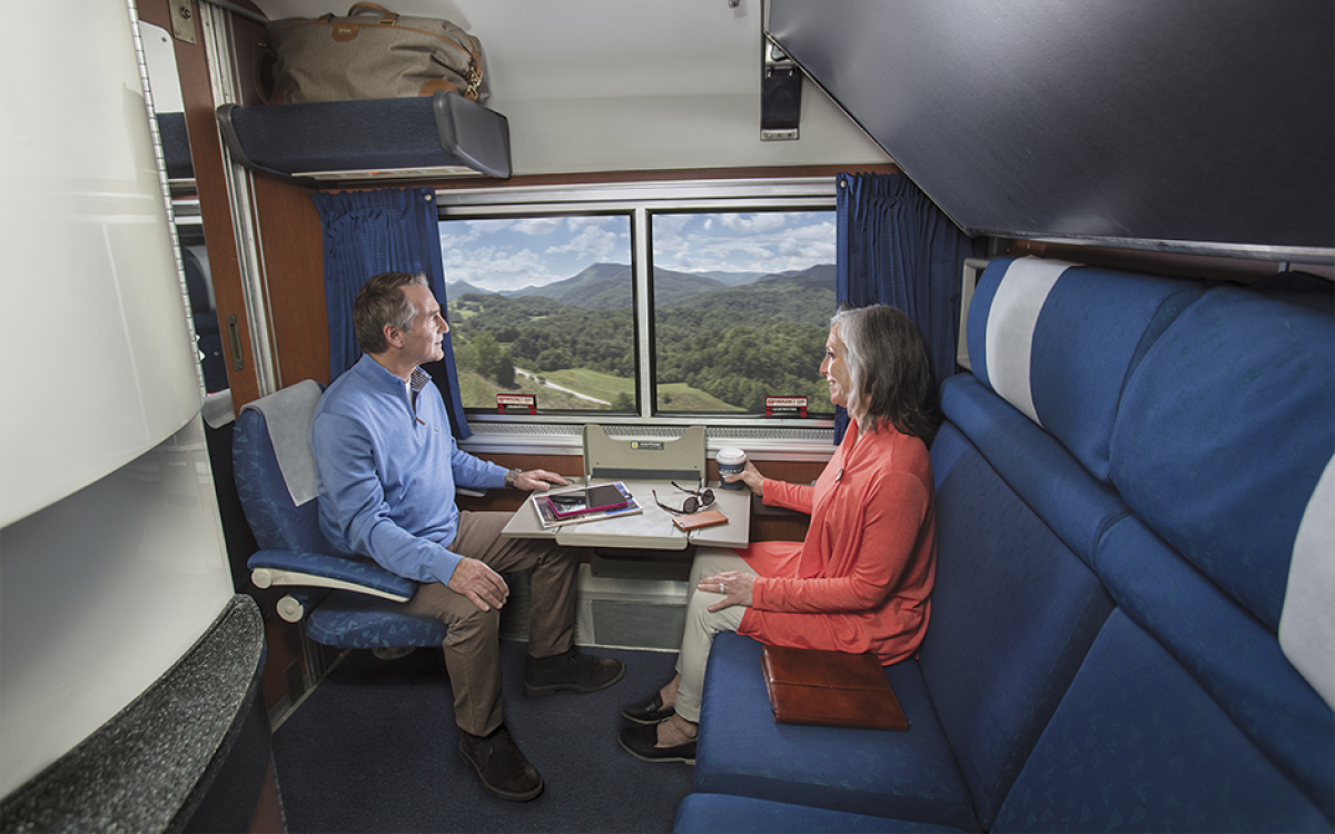 Amtrak-Roomette-couple_Onboard