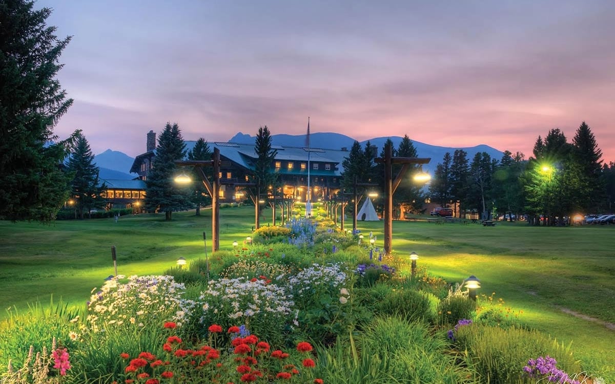Glacier Park Lodge, Montana, Exterior Garden