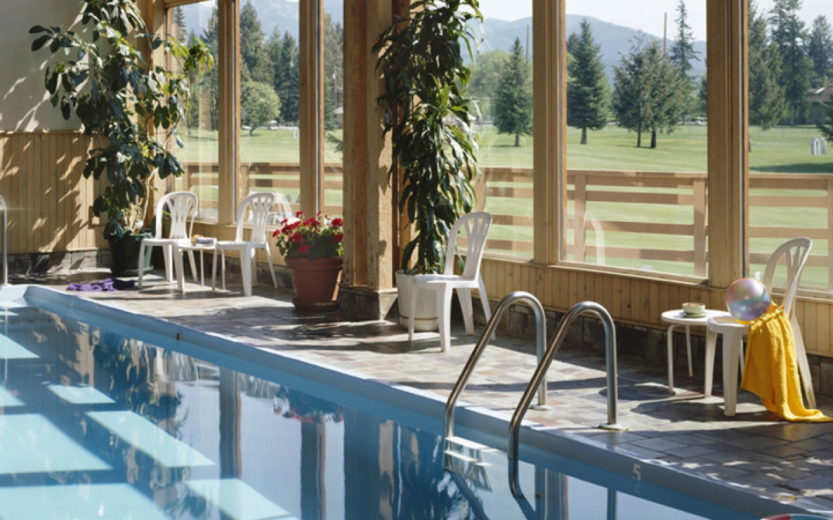 Grouse Mountain Lodge, MT, pool