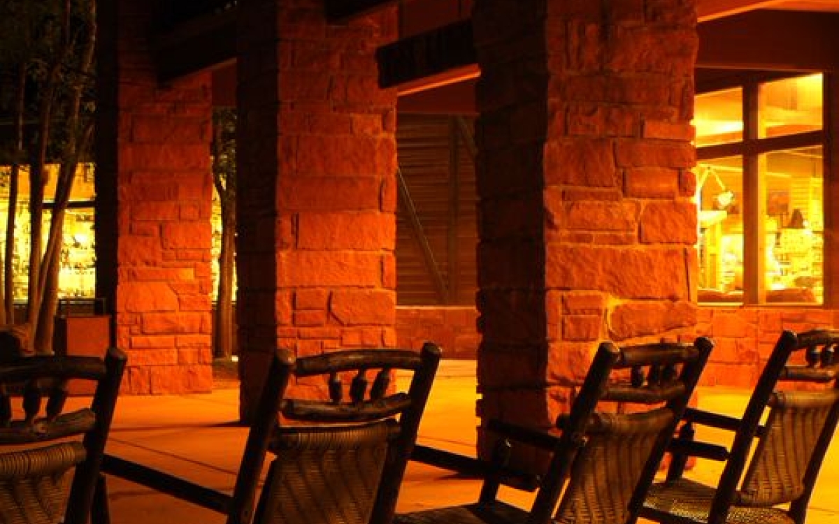 zion-lodge-rocking-chairs