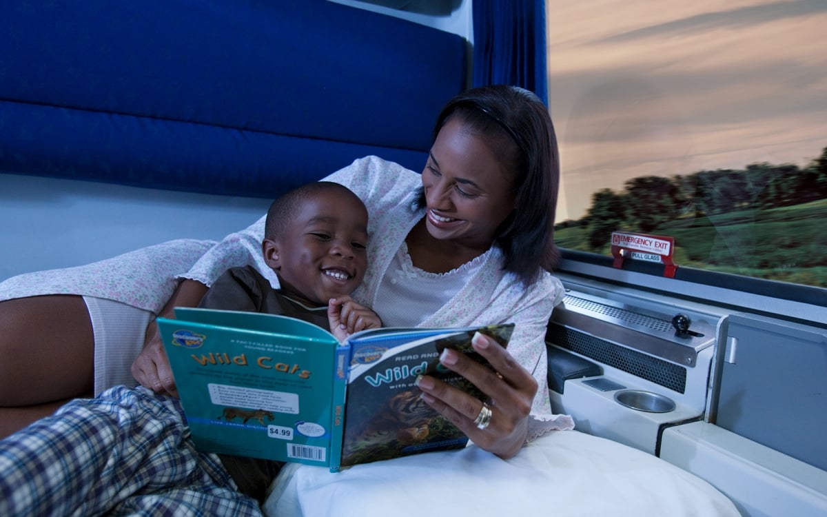 Family Bedroom | Amtrak Vacations®