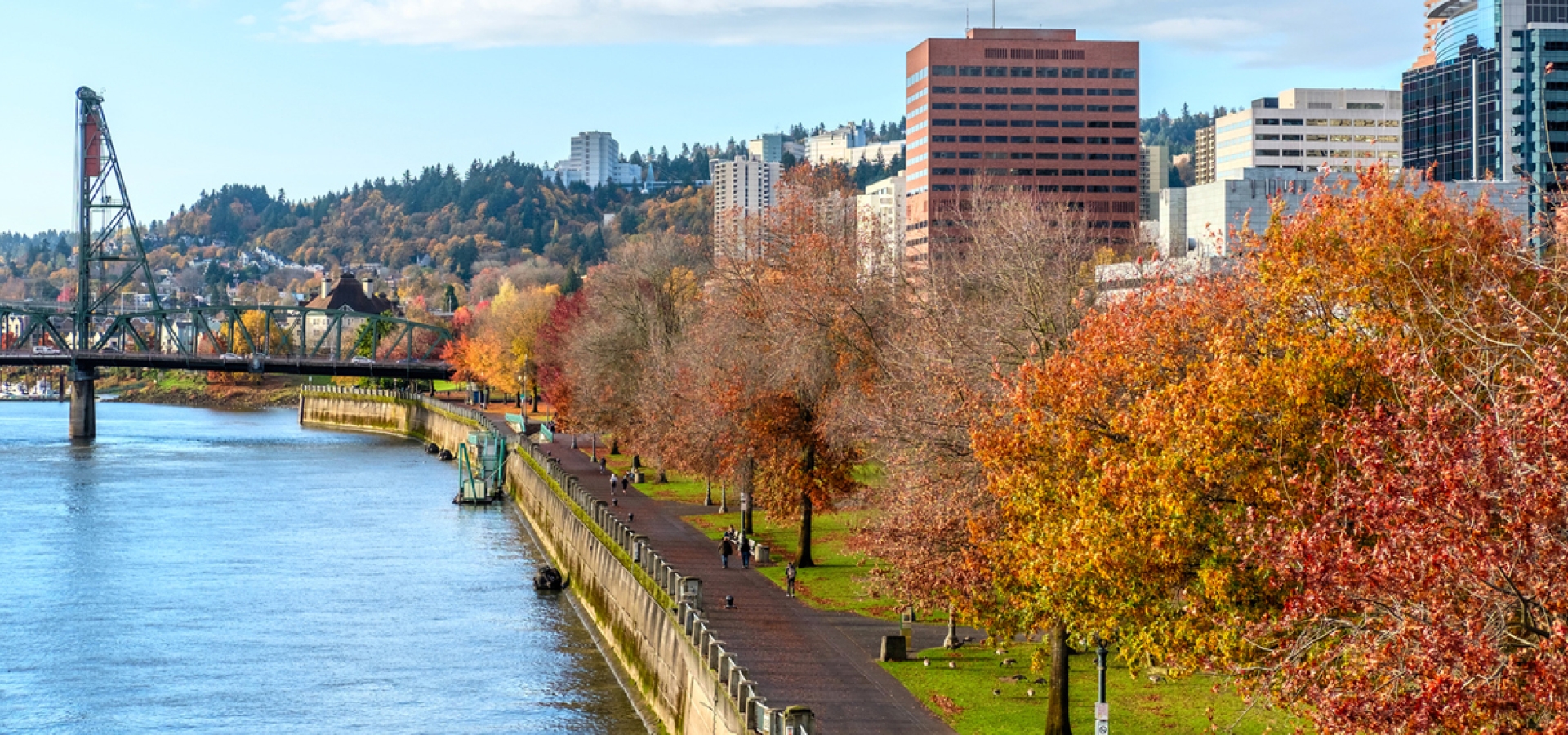 Portland, OR Ultimate Getaway Roundtrip from Los Angeles