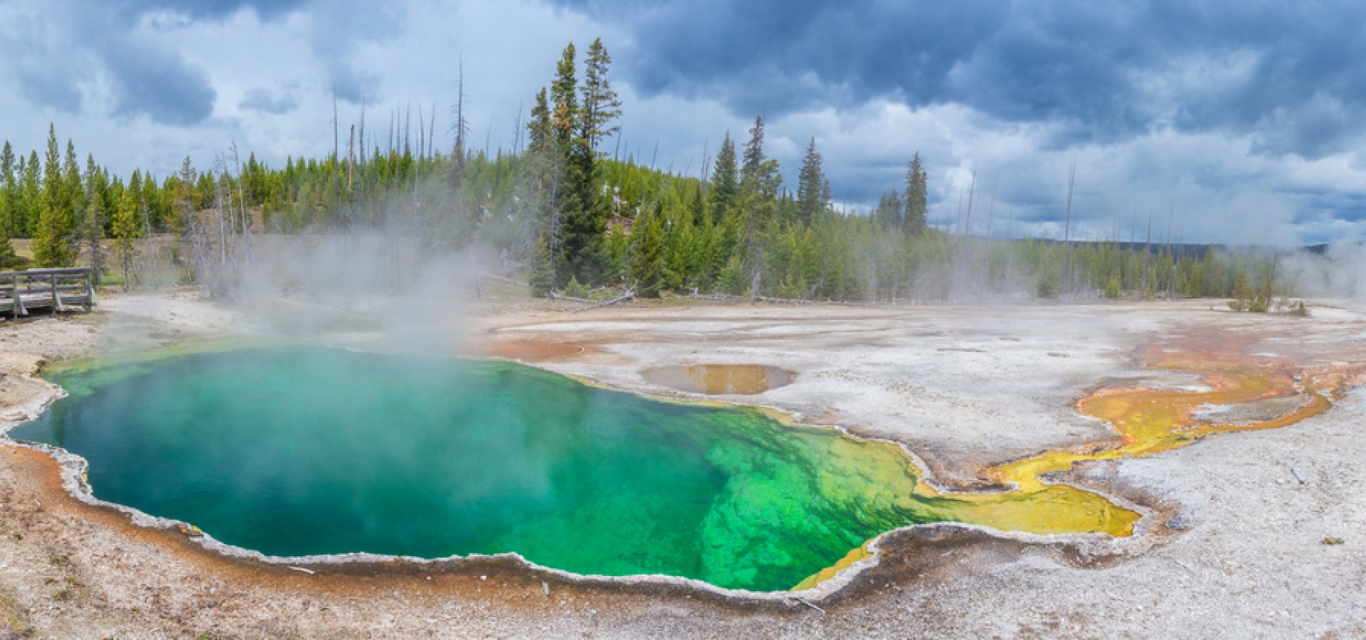 West-Thumb-Geyser-Yellowstone west thumb geyser at yellowstone national park