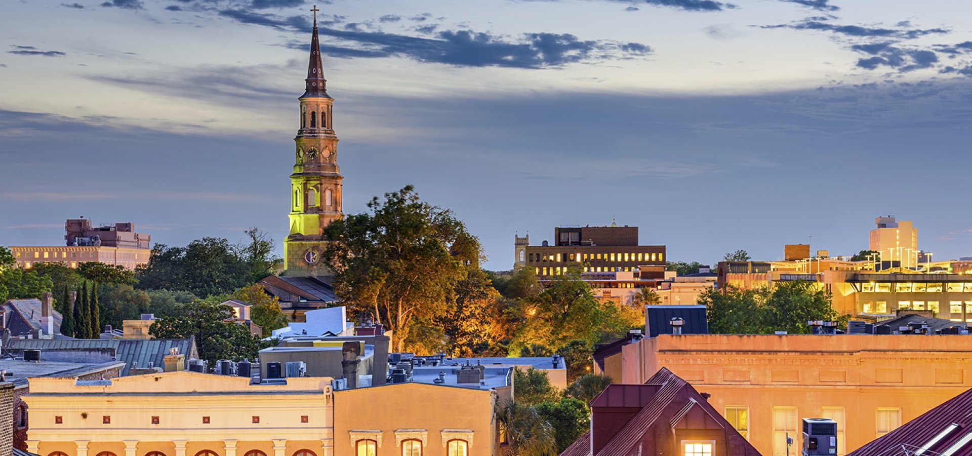 Charleston, South Carolina, USA town skyline.