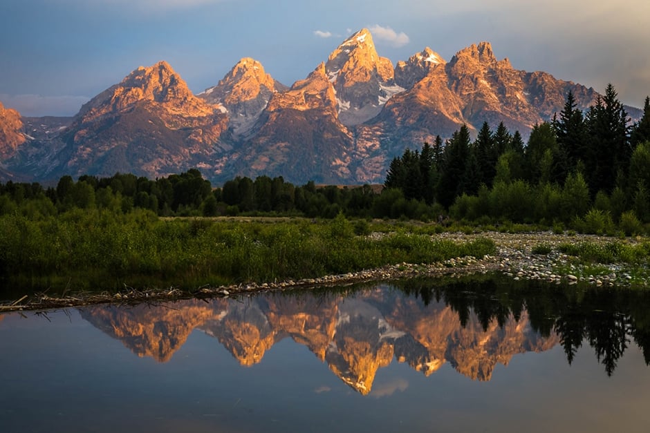 Sunrise from Schwabachers landing in the Grand Teton National Pa