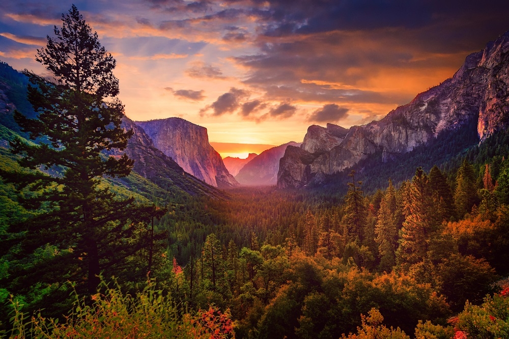 Yosemite Tunnel View at Sunrise