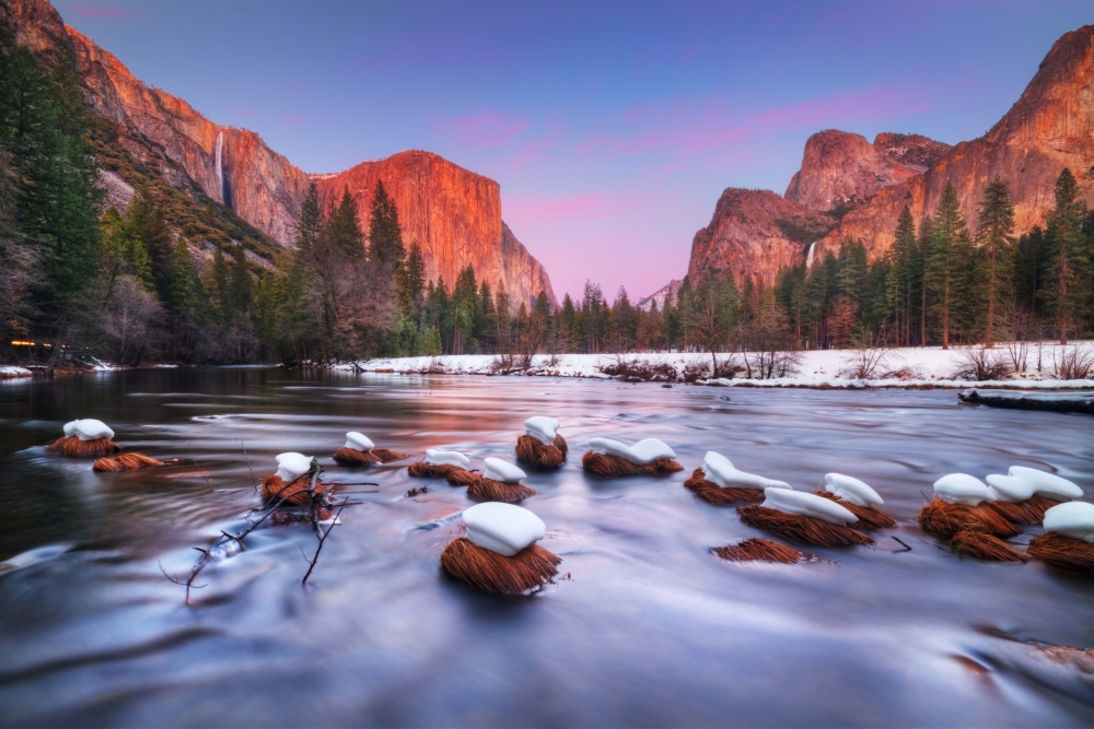 Yosemite National Park in Winter snow