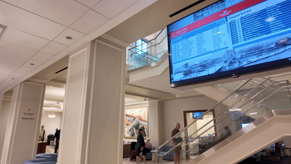 avus_chicago-lounge-web.jpg